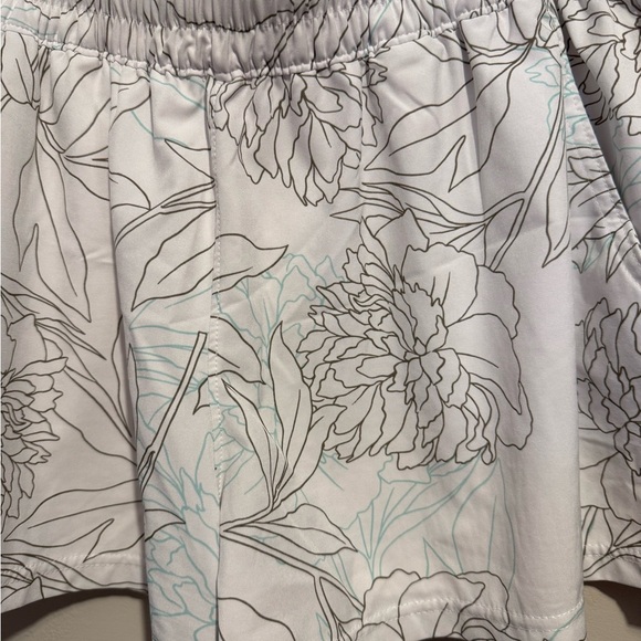 Columbia Floral Print White Athletic Shorts with Built in Bike Shorts XL - Picture 6 of 16